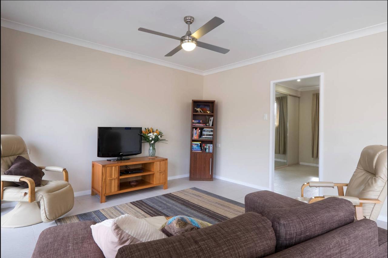 The Villa At The Bay Deception Bay Экстерьер фото